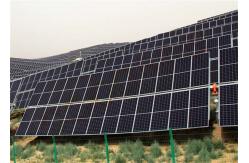 China 1000V One Axis Solar PV Tracker Flat Single Axis Solar Tracker supplier