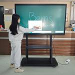 4k Smart Interactive Whiteboard 65 - 98 Inch 20 Point Smart Board Interactive Flat Panels for sale