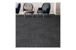 China Striped Commercial Modular Carpet 50x50cm PP Tiles With Bitumen Backing supplier