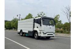 China High Quality Road Maintenance and Cleaning Wet Multifunctional Dust Collection and Cleaning Vehicle supplier