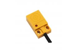 China DC three-wire PNP normally open inductive proximity switch TL-W5MF1 supplier