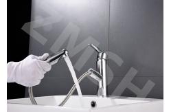 China Bathroom Basin rotatable Hotel Pull Out Sprayer Faucet supplier