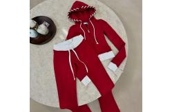 China Heavyweight Womens Matching Sweatsuit With Crop Zip Up Distress Rips Embroidery Letter Patches supplier