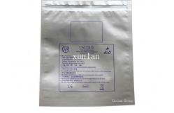 China Matte Aluminum Foil  Bags , Four Layer Structure Envelope Bubble Mailers supplier