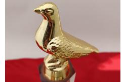 China Custom Logo Crystal Trophy Cup Three Sizes Optional With Resin Pigeon supplier