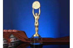 China Engraved Custom Metal Trophies Man Figure Holding World Map By 3D Printing supplier