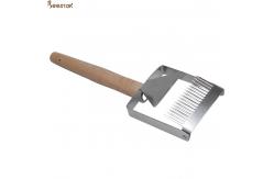 China Small Wooden Handle Honey Uncapping Tools 17 Needles Uncapping Fork supplier