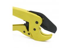 China Hand Held Plastic Pipe Cutter With Stainless Steel Blade And Safety Latch supplier