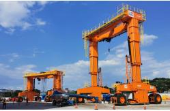 China Hydraulic Mobile Straddle Transporter On Tyres With Adjustable Height supplier
