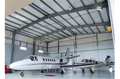 China Large Span Structurel Steel Airplane Hangars With Frame Use Life 50 Years supplier