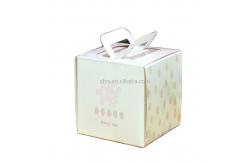 China Customized Hot Stamping Kraft Paper Bag with Carry Handles and Recyclable Material supplier