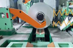 China thickness 0.4- 8.0mm Steel Coil Cutting Machine supplier