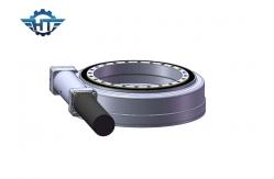 China Self Locking Single Axis Slewing Drive SE14 For Solar Tracking System supplier
