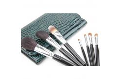 China 12pcs Cosmetic Makeup Brush Set Basic Makeup Kit For Beginners supplier