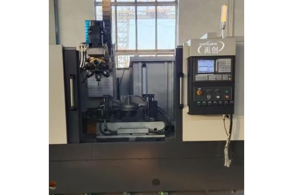 CNC Vertical Drilling And Tapping Center BT40 Connection Method