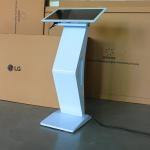 HD High Resolution Interactive Touch Screen Kiosk Custom Android Digital Signage