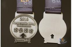 China Trail Marathon Metal Award Medals Running And Racing Medallion With Ribbon supplier