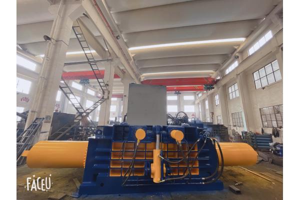 PLC Control Metal Recycling Baler Machine Automatic 800Tons Power 700*700mm
