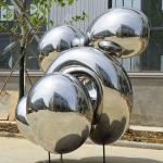 2M High Mirror Polished Stainless Steel Knot Sculpture in DIFC, UAE