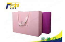 China SGS Customized Logo Recycled Paper Bag UV Coating Surface For Clothing Packaging supplier