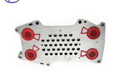 China Original and Trustworthy Deutz Diesel Engine Spares Oil Cooler 04254426 supplier