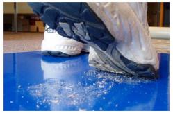 China Entrance Tacky Mats Clean Room PU Adhesive Dust Removal Reusable supplier