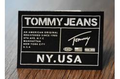 China Printing Custom Silicone Logos Woven Fabric Labels For Garments supplier