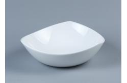 China OEM ODM Slow Heat Transfer Triangle Ceramic Bowl Set supplier