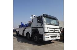 China SINOTRUK HOWO 40 Tons Rotator Tow Truck 8x4 Heavy Duty Roadside Assistance supplier