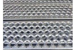 China 3.0mm 3.5mm Aluminum Walkway Grating For Rooftop Solar Anti Slip supplier
