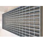 Non Skid Stair Treads Hot Dip Galvanized Feature ISO9001 Certification