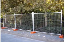 China Hdg W2.4m 32*1.5mm Temp Construction Fence supplier