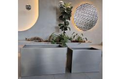 China Geometric Metal Planter Pots Rust Proof With Drainage supplier