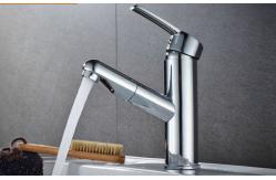 China Single Hole Electroplate Washbasin Pull Out Sink Faucet supplier
