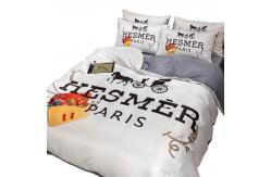 China Bedding Sheet Sets Fashionable Diagonal Printing Silk Bed Cover and Duvet Cover Sets supplier