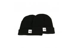 China Custom Embroidery Leather Patch Knit Beanie Hats 100% Acrylic Common Fabric supplier