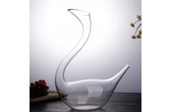 China 1800ml Glass Wine Decanter Handmade Lead Free Crystal Material Swan Shaped supplier
