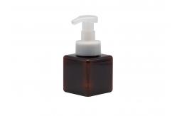 China Empty 250ml Square Plastic Lotion Bottle Transparent Amber Lotion Bottle supplier