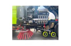 China Customized Dongfeng 4*2 8 CBM Road Street Cleaning Sweeper Truck supplier