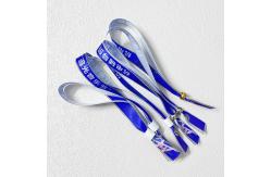 China Adjustable Length Woven Cloth Fabric Wristbands for Concert Promotion Events Gift OEM supplier