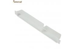 China Apiculture Honey Bee Feeder Strengthen Beekeeping Beehive Entrance Plastic Bee Feeder supplier