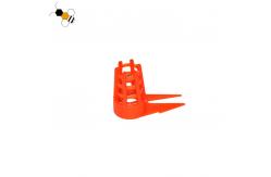 China Beekeeping Red Plastic Push In Queen Cell Protector Cage supplier