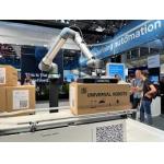 UR20 Collaborative Robot Arm 20kg Payload With RobotiQ Suction Cup Gripper For Palletizing for sale