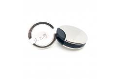 China Silver Metal Key Holder Stylish and Functional Keychain Accessory supplier