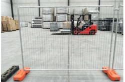 China Site Hoarding Temporary Security Fence 2.4m Anti Climb Heras Fencing supplier