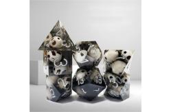 China Black Crystal Skull Resin Boarding Dice Set  dnd dice supplier