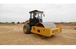 China Safety Reliability SEM 512 Soil Compactor Heavy Duty Construction Machinery supplier