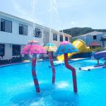 Outdoor Water Spray Park with Interactive Features and Sturdy Fiberglass Construction for sale