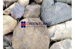 China Customized Size Gabion Mesh Cage , Curved Gabion Baskets High Rigidity supplier