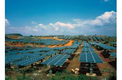 China Slew Drive Single Axis Solar Tracker Backtracking Solar Tracker 0.8m Array supplier